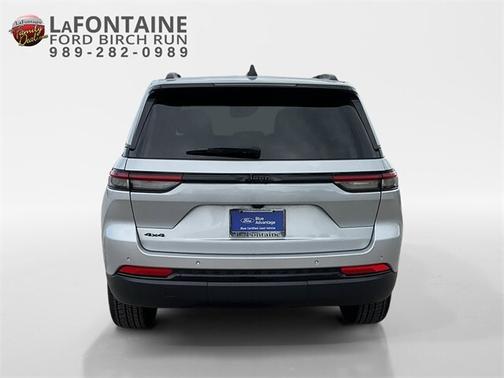 2024 Jeep Grand Cherokee LAREDO