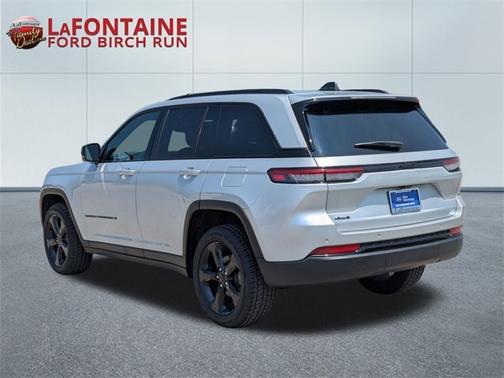 2024 Jeep Grand Cherokee LAREDO
