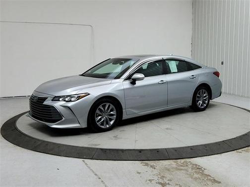 2019 Toyota Avalon XLE