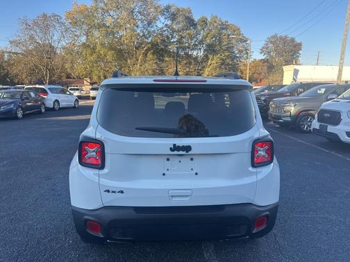 2022 Jeep Renegade Altitude