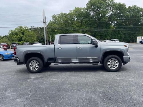 Sterling Gray Metallic 2024 Chevrolet Silverado 2500 High Country