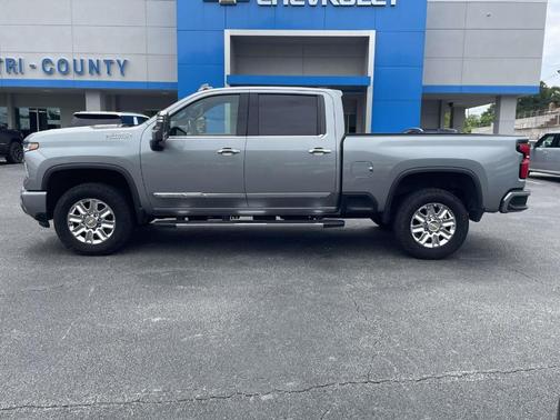 Sterling Gray Metallic 2024 Chevrolet Silverado 2500 High Country