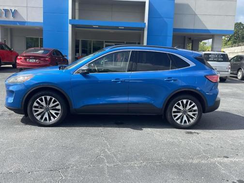 2020 Ford Escape Titanium