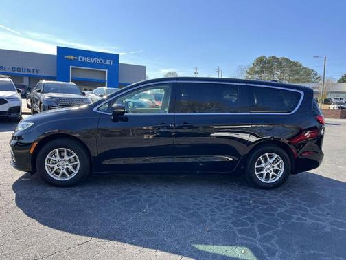 2024 Chrysler Pacifica Touring-L