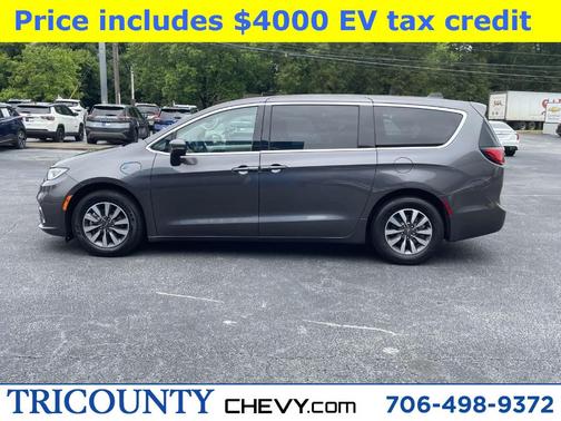 2023 Chrysler Pacifica Hybrid Touring L