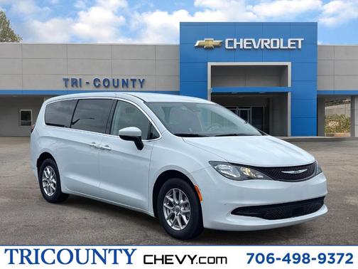 2023 Chrysler Voyager LX