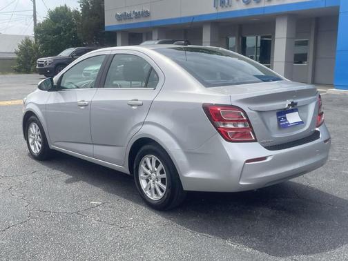 Silver Ice Metallic 2020 Chevrolet Sonic LT