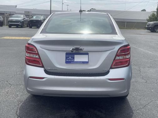 Silver Ice Metallic 2020 Chevrolet Sonic LT