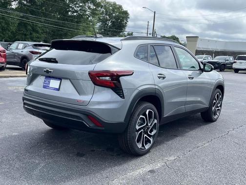 Sterling Gray Metallic 2026 Chevrolet Trax 2RS