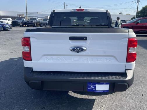 2022 Ford Maverick XL