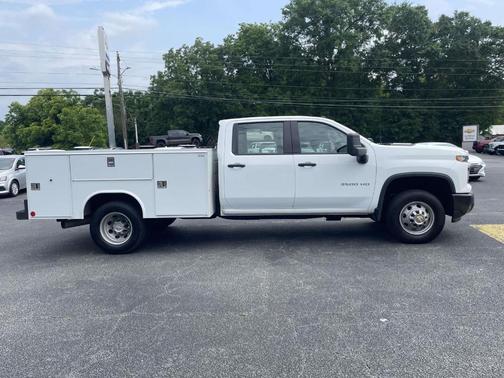 Summit White 2025 Chevrolet Silverado 3500 WT