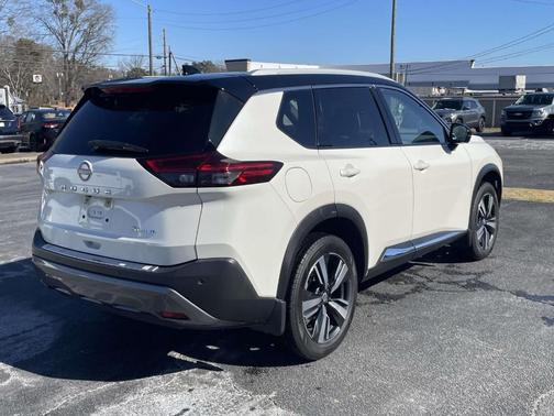 2022 Nissan Rogue SL