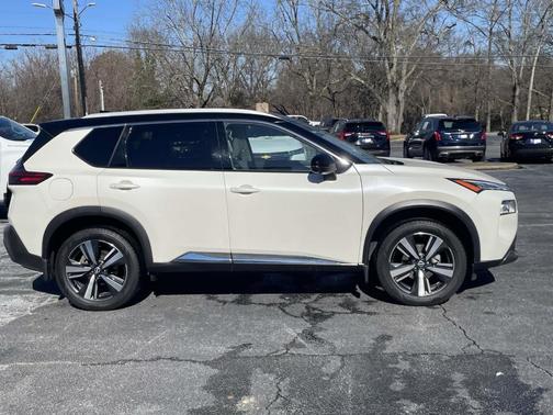 2022 Nissan Rogue SL