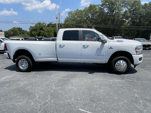 2024 RAM 3500 Laramie