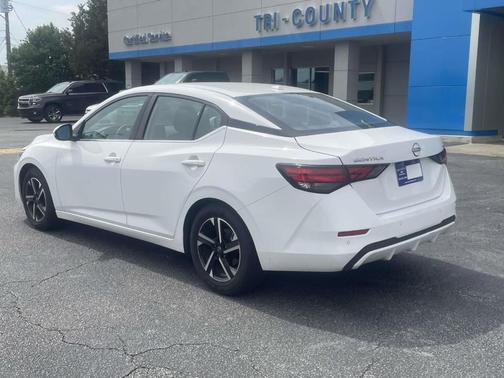 Cloud White 2024 Nissan Sentra SV