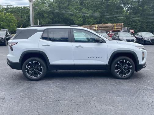 Polar White 2026 Chevrolet Equinox RS