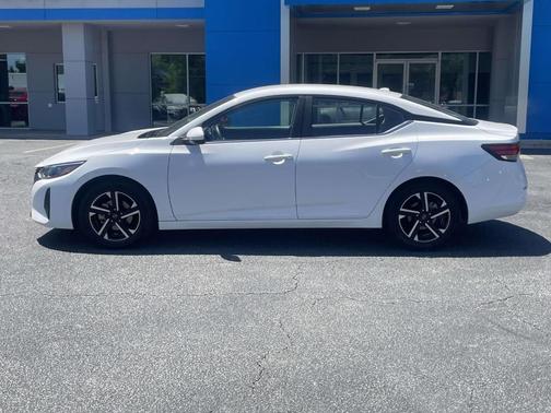 Cloud White 2024 Nissan Sentra SV