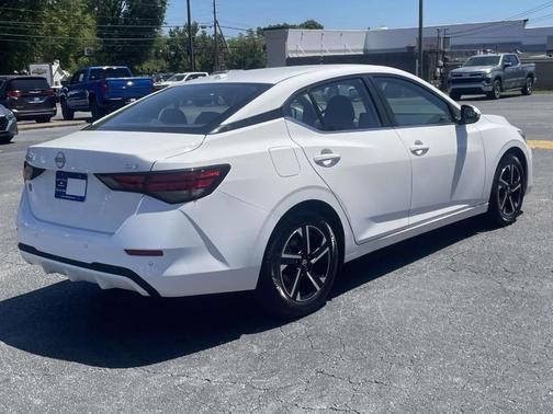 Cloud White 2024 Nissan Sentra SV