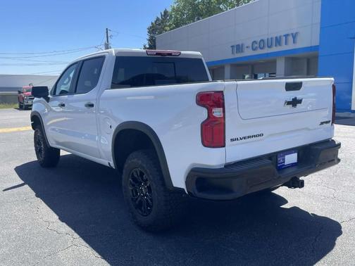 Summit White 2026 Chevrolet Silverado 1500 ZR2