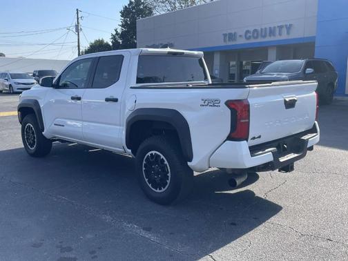 2024 Toyota Tacoma TRD Off Road