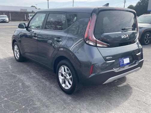 2024 Kia Soul LX