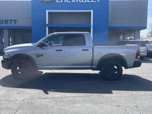 2024 RAM 1500 Classic SLT