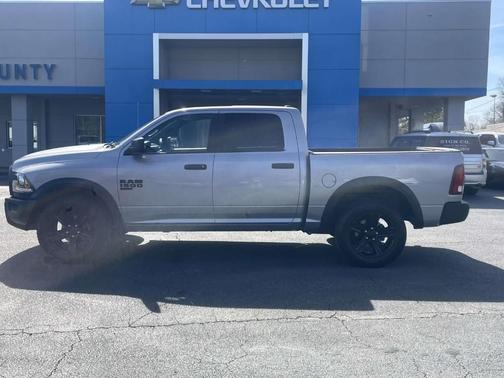 2024 RAM 1500 Classic SLT