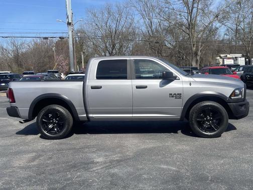 2024 RAM 1500 Classic SLT