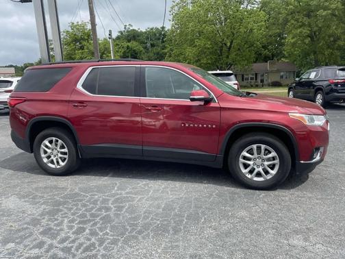 2020 Chevrolet Traverse LT Cloth