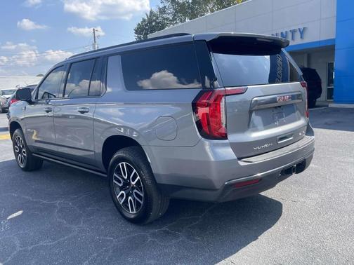 2021 GMC Yukon XL AT4