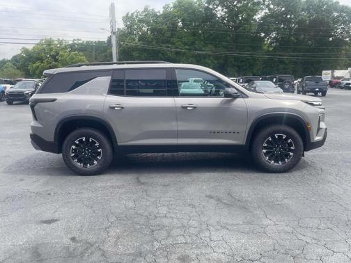 Sandstone 2026 Chevrolet Traverse Z71