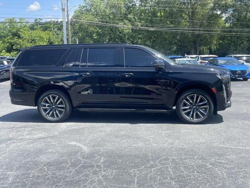 2023 Cadillac Escalade ESV Sport