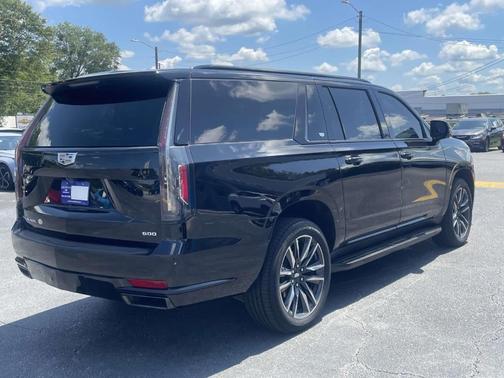 2023 Cadillac Escalade ESV Sport