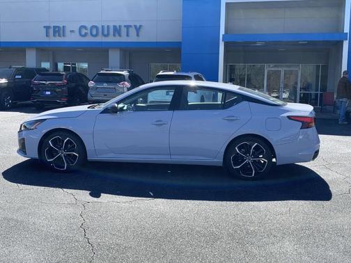 2023 Nissan Altima 2.5 SR