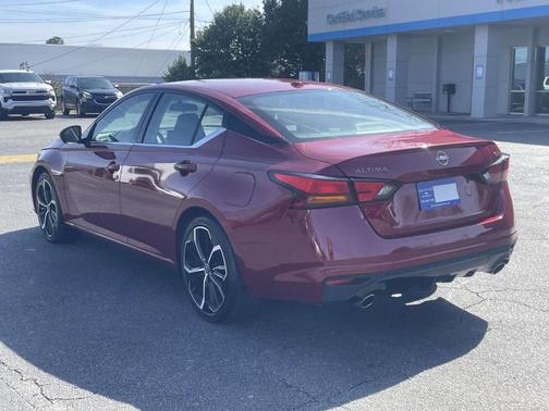 2024 Nissan Altima 2.5 SR