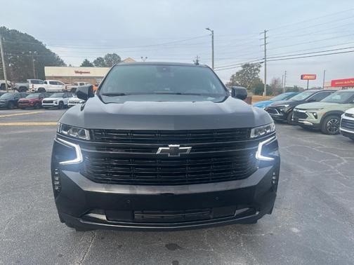 2024 Chevrolet Suburban RST