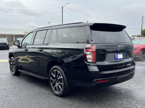 2024 Chevrolet Suburban RST