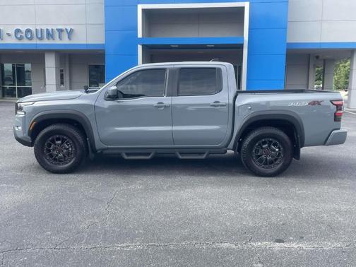 Boulder Gray Metallic 2024 Nissan Frontier PRO-4X