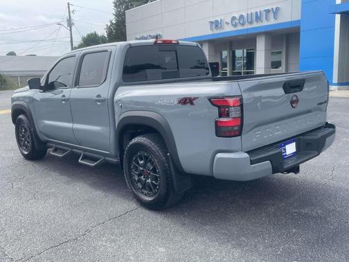 Boulder Gray Metallic 2024 Nissan Frontier PRO-4X