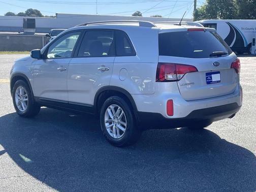 Bright Silver 2015 Kia Sorento LX