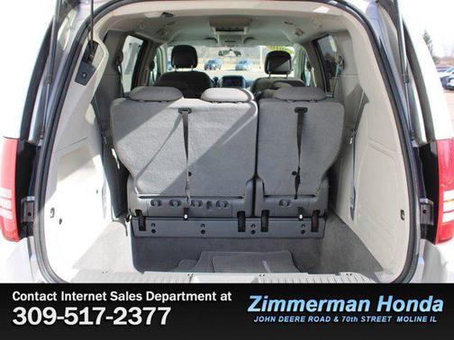 2010 Chrysler Town & Country LX