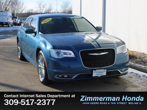 2020 Chrysler 300 Touring
