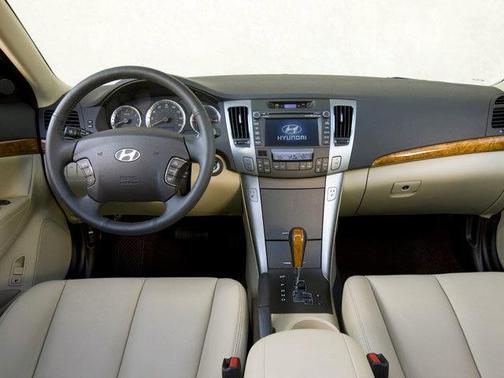 Bright Silver 2008 Hyundai SONATA GLS