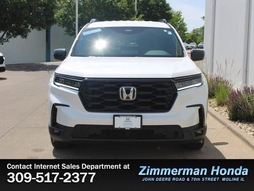 Platinum White Pearl 2025 Honda Pilot Sport