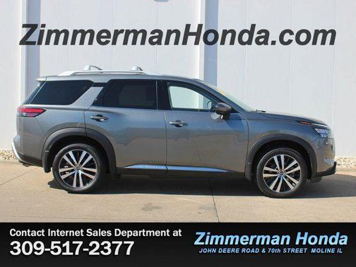 2025 Nissan Pathfinder Platinum FWD