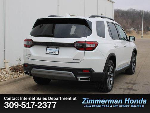 2023 Honda Pilot Touring 8-Passenger