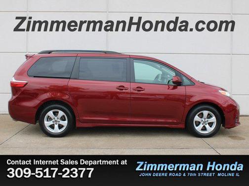 2018 Toyota Sienna LE