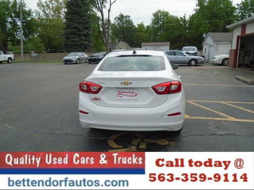 Summit White 2018 Chevrolet Cruze LS