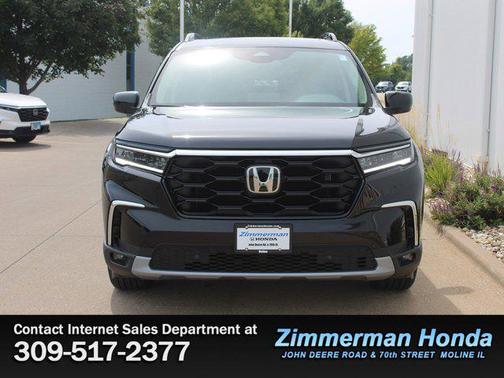 2025 Honda Pilot Touring 8-Passenger