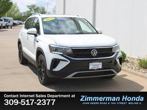 White 2023 Volkswagen Taos 1.5T SE